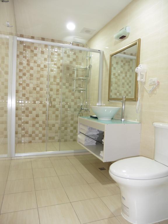 Tapeng Bay Holiday Hotel Donggang Exterior foto